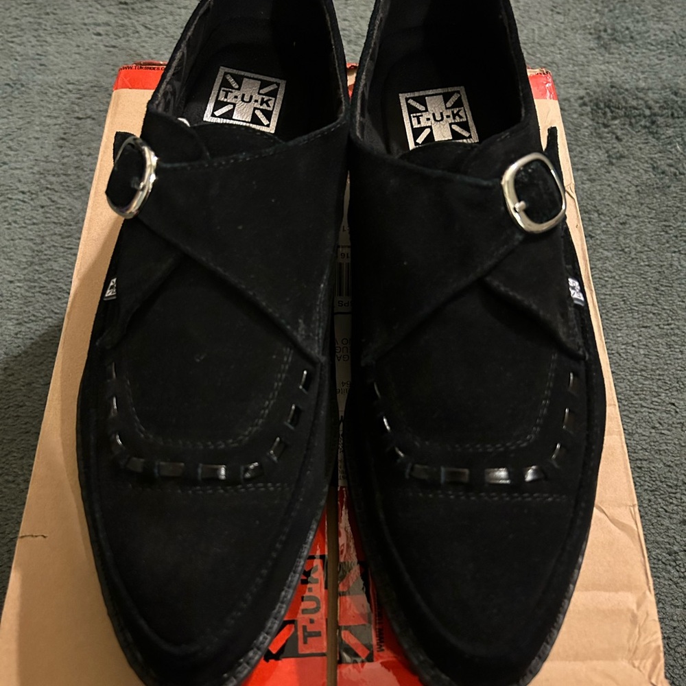 T.U.K Men's Black Suede Buckle Loafers
